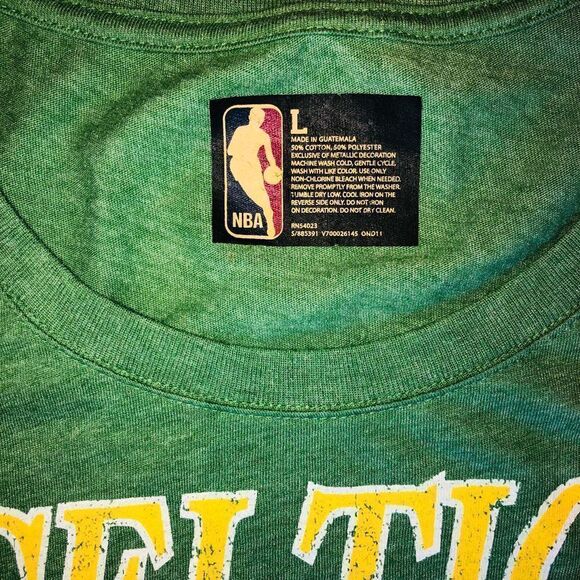 NWOT Womens Large NBA Celtics Basketball Graphic TShirt - Picture 2 of 7